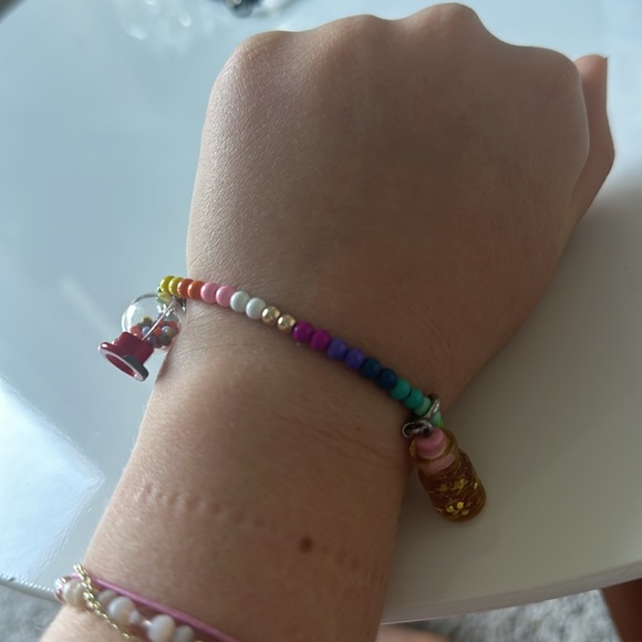 Bracelets - Picture 4 of 4